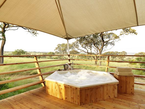 Serengeti Bushtops Luxury Tented Camp - private hot tub